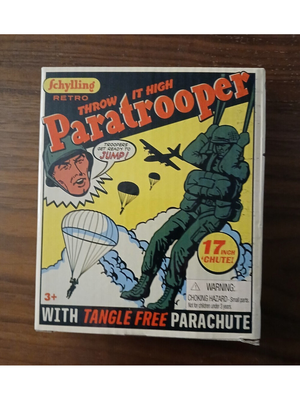 Schylling Retro Paratrooper 17" Tangle Free Parachute Green Army Men